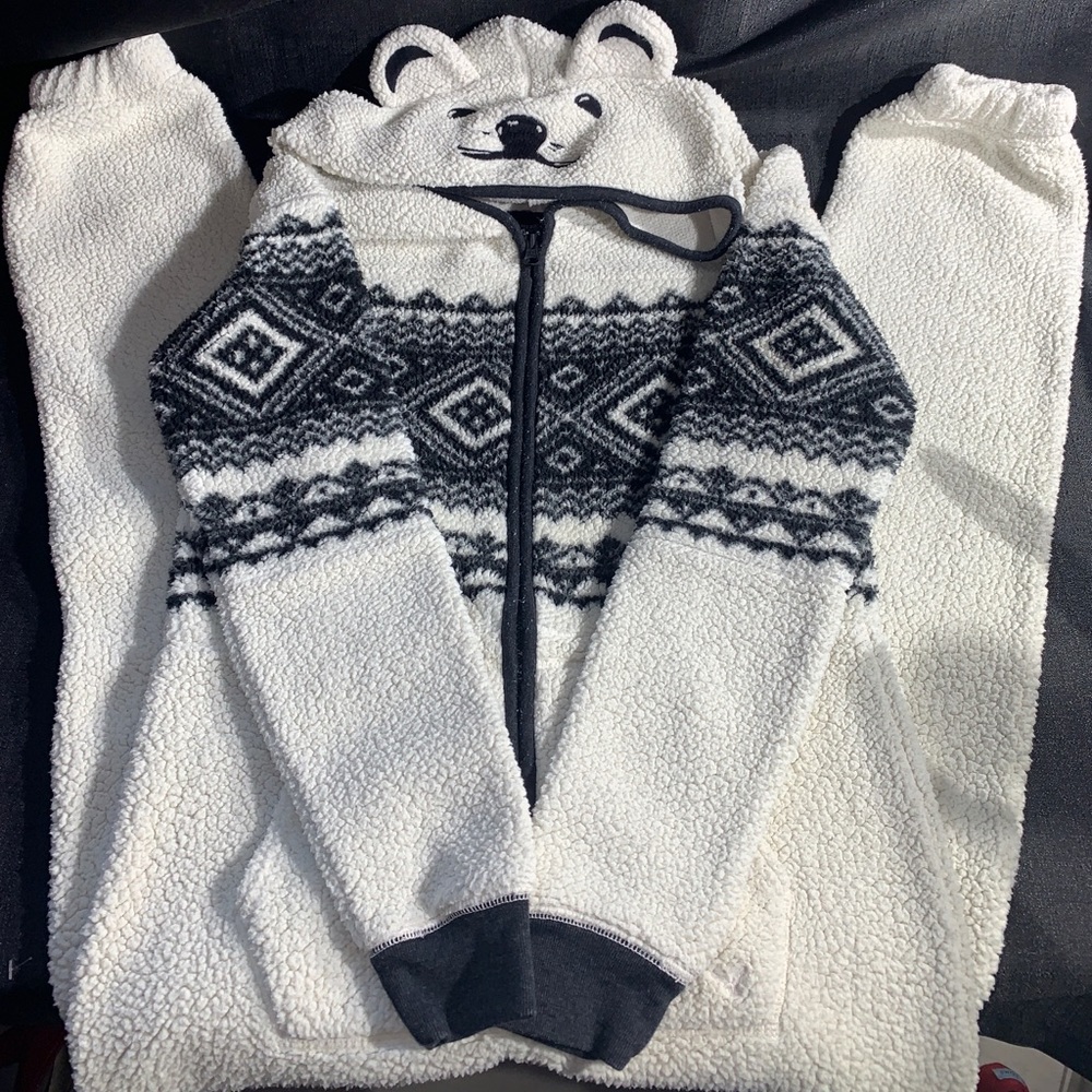 american Eagle Xs-s Fuzzy Bear Hoody Pajama